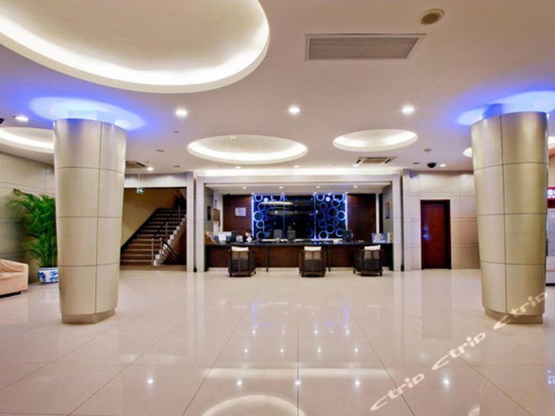 Hotel Days Forbidden 3*