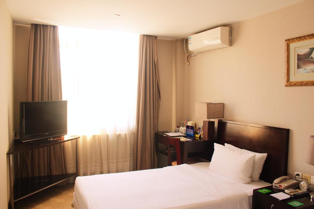Days Forbidden City Hotel 3*